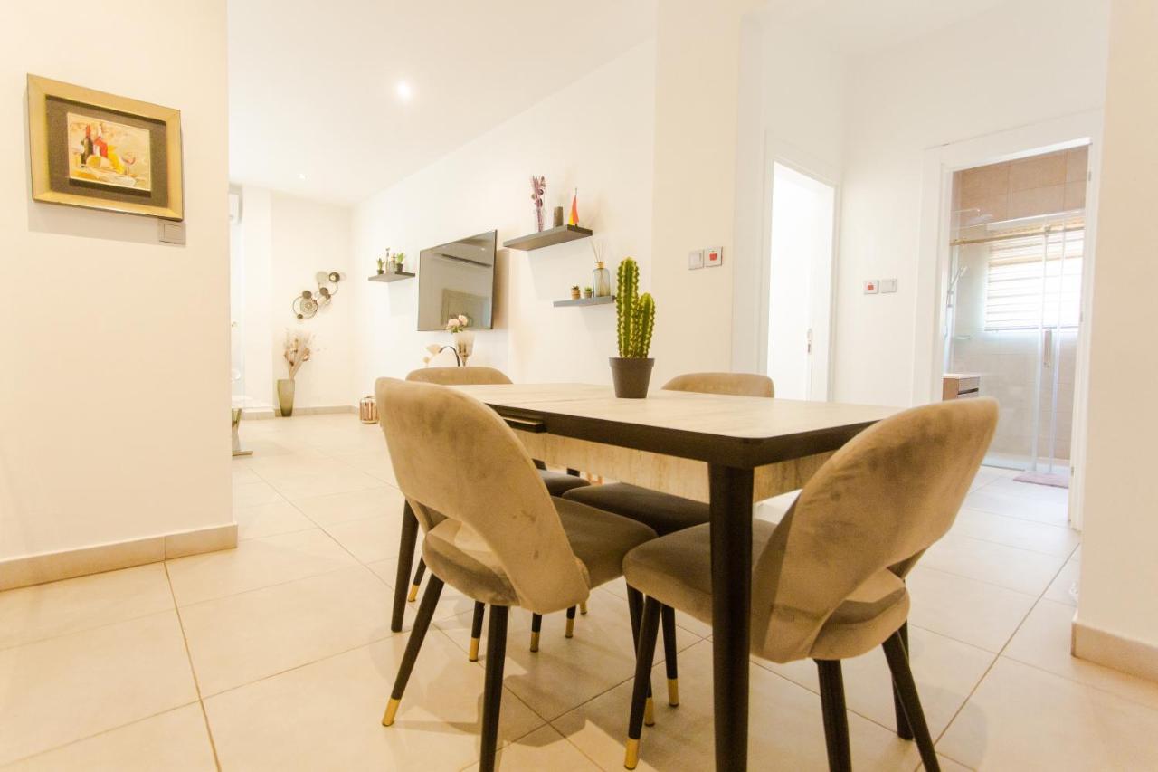 Accra Luxury Apartments @ Pine Court Bagian luar foto