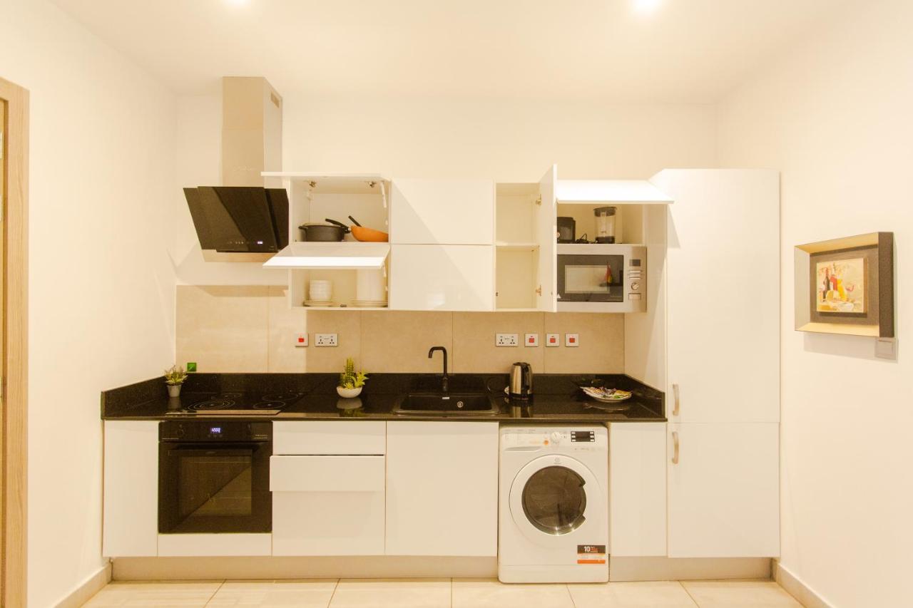 Accra Luxury Apartments @ Pine Court Bagian luar foto
