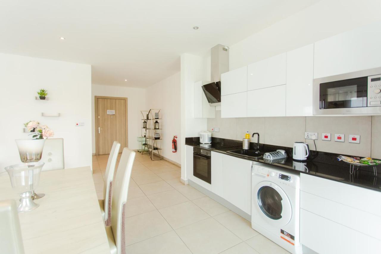Accra Luxury Apartments @ Pine Court Bagian luar foto