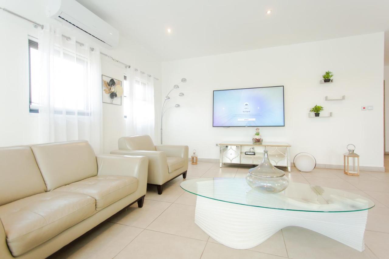 Accra Luxury Apartments @ Pine Court Bagian luar foto