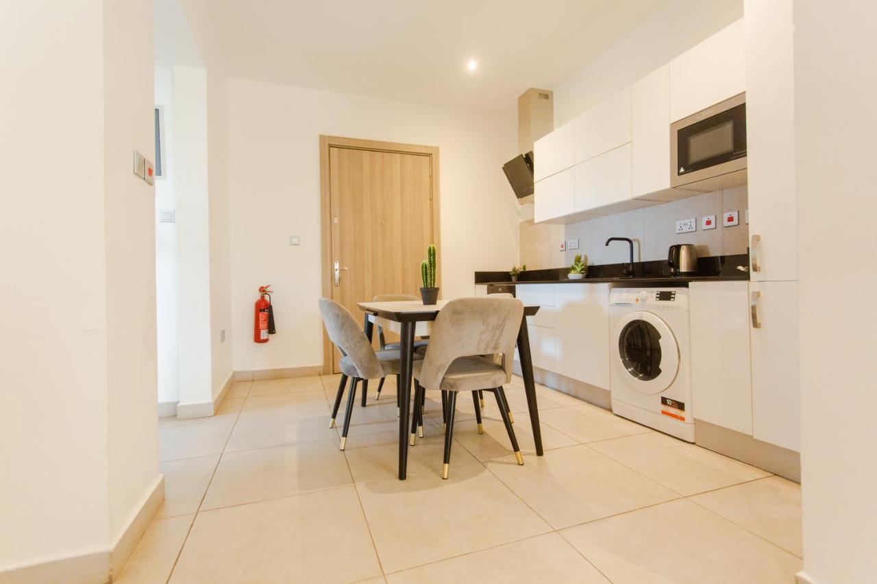 Accra Luxury Apartments @ Pine Court Bagian luar foto