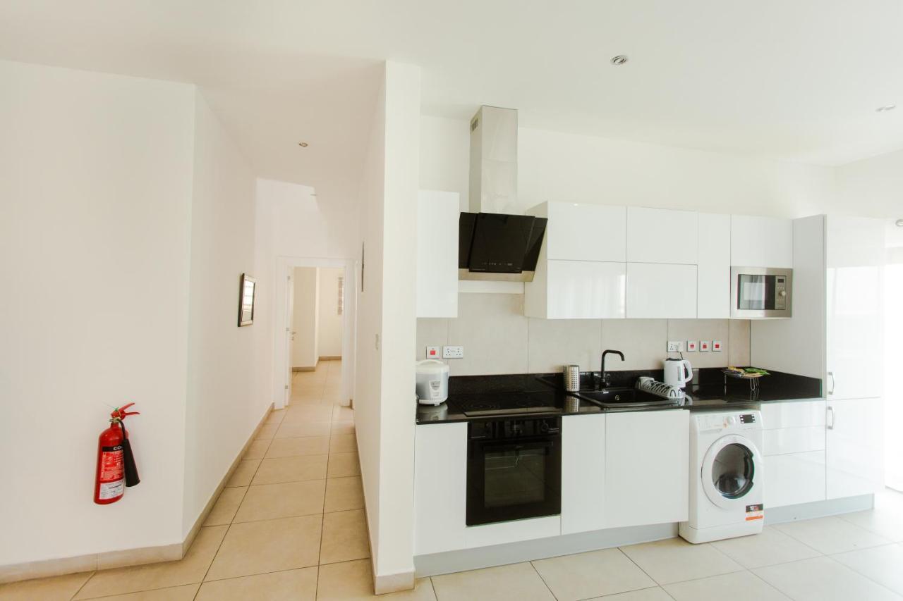 Accra Luxury Apartments @ Pine Court Bagian luar foto