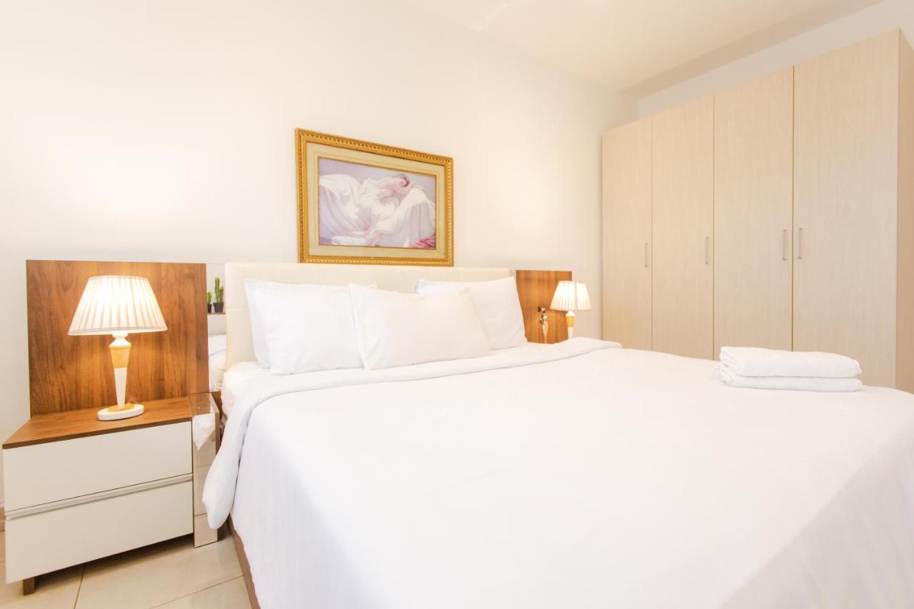 Accra Luxury Apartments @ Pine Court Bagian luar foto