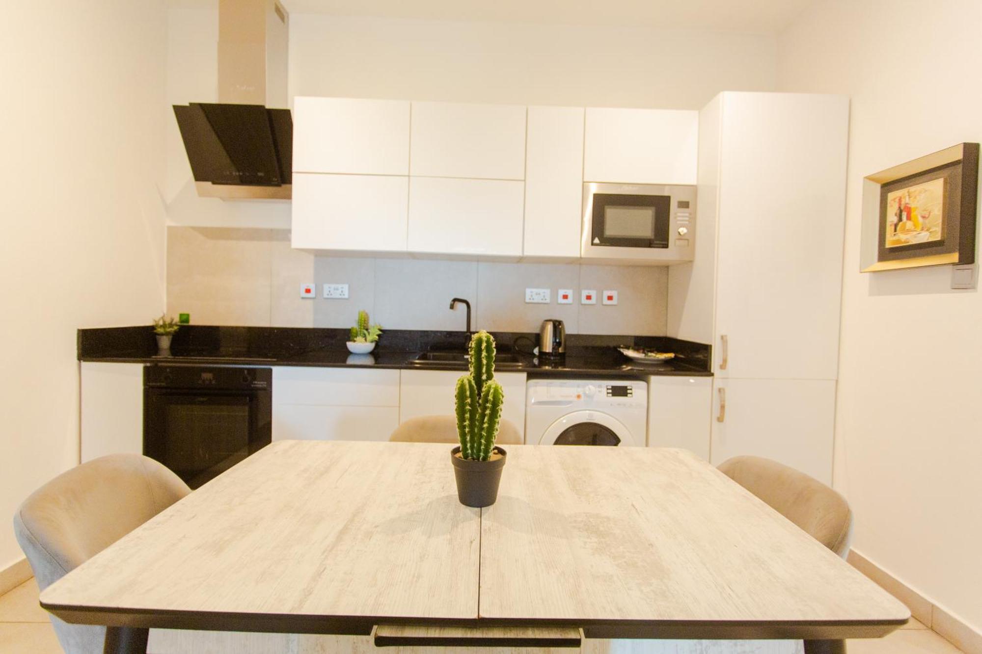 Accra Luxury Apartments @ Pine Court Bagian luar foto